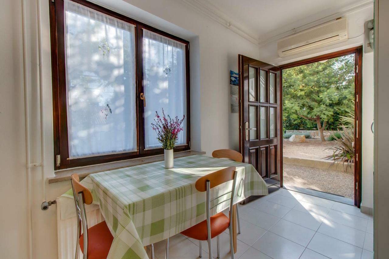 Apartment Simona Mali Losinj Exterior photo