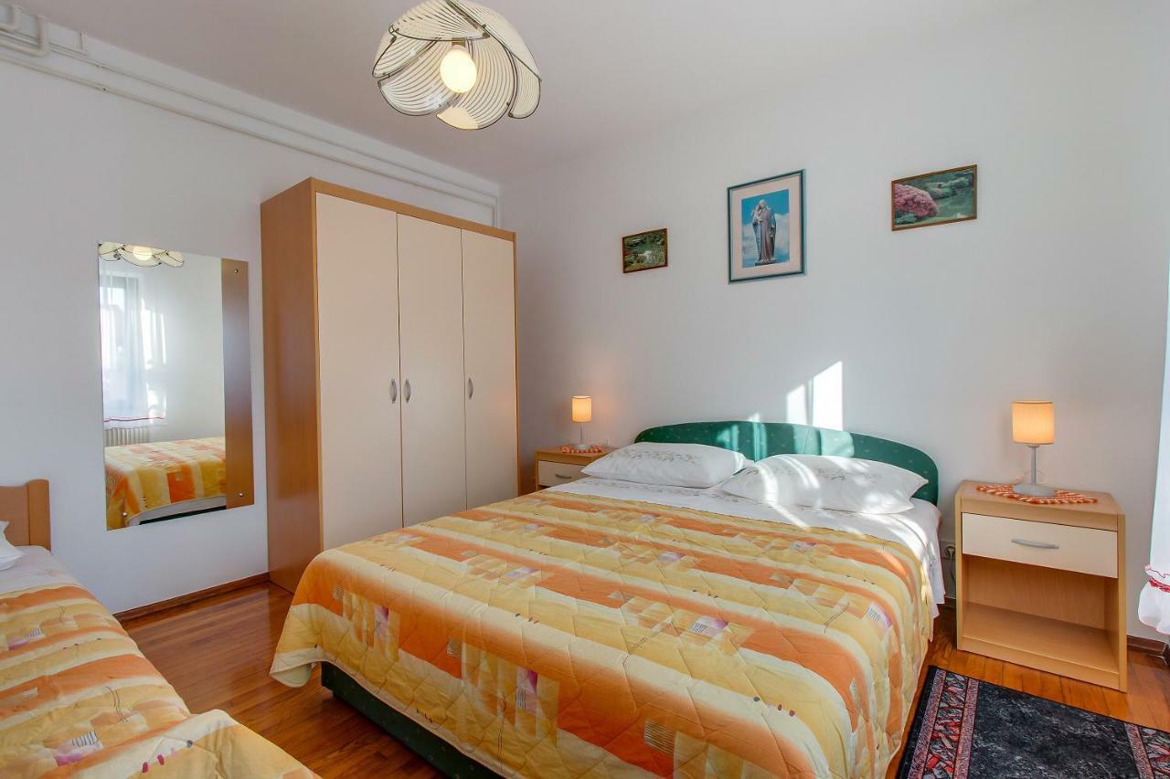 Apartment Simona Mali Losinj Exterior photo