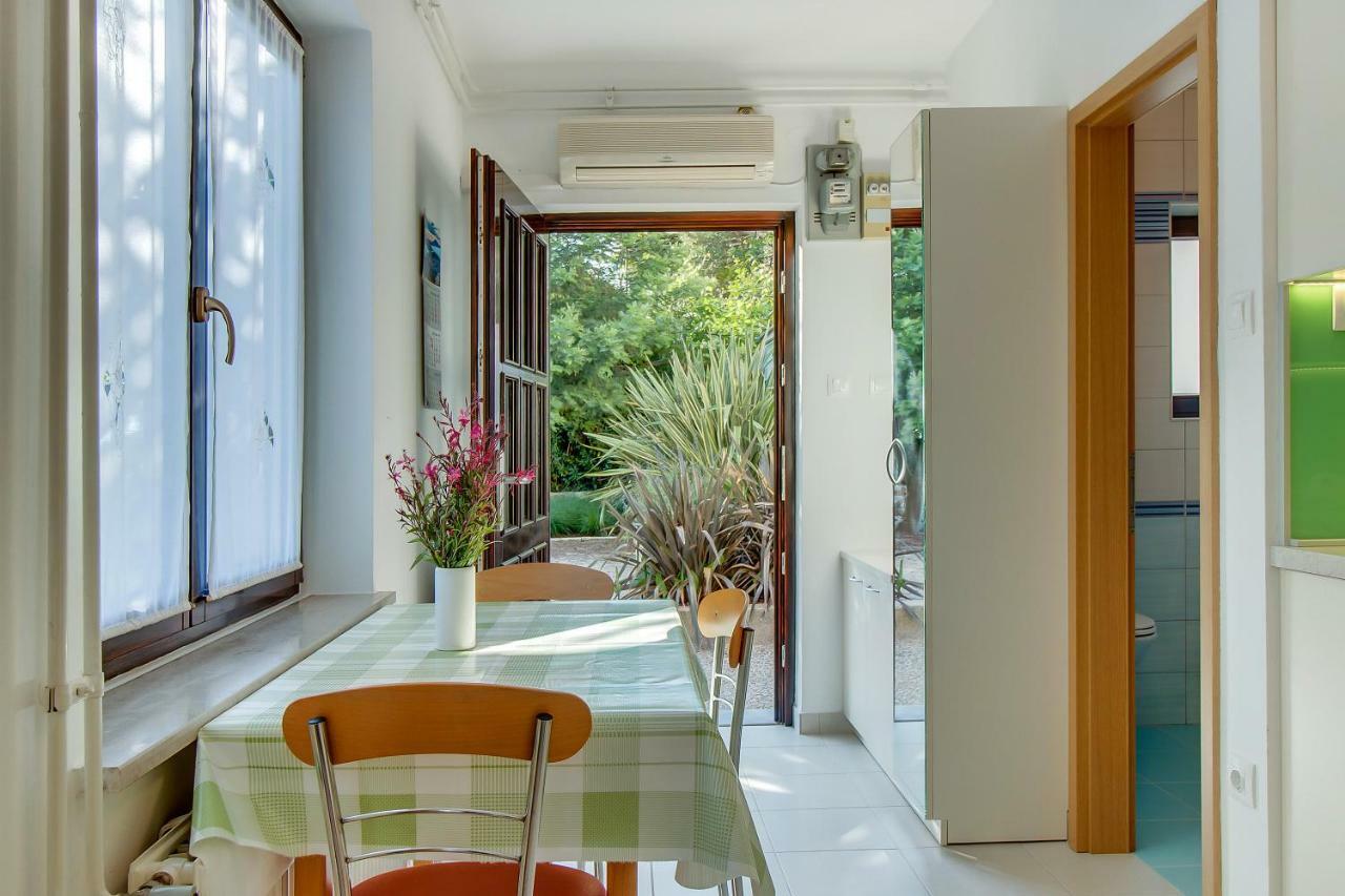 Apartment Simona Mali Losinj Exterior photo
